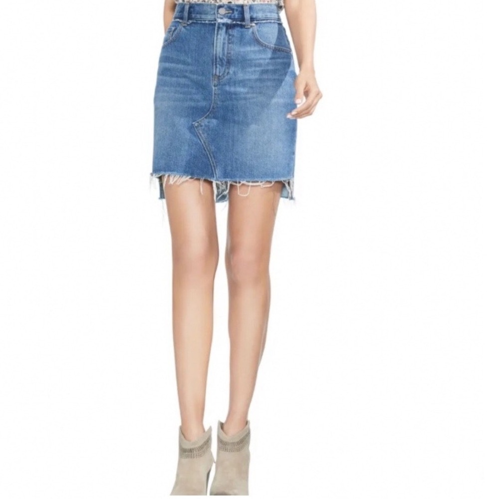 Vince Camuto Skirt‎ Womens 12 Denim Blue Raw Hem Asymmetrical NEW
